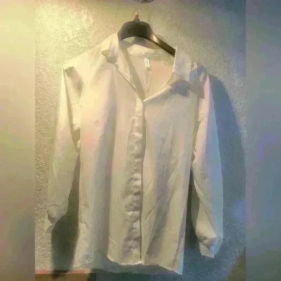 YesStyle Tops - NWOT Oversized Shirt